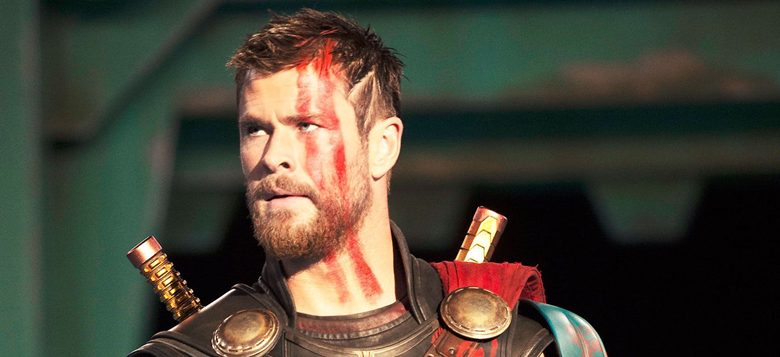 『マイティ・ソー／バトルロイヤル』映画レビュー｜タイカ・ワイティティ監督がもたらした明るいキャラクターへの変換